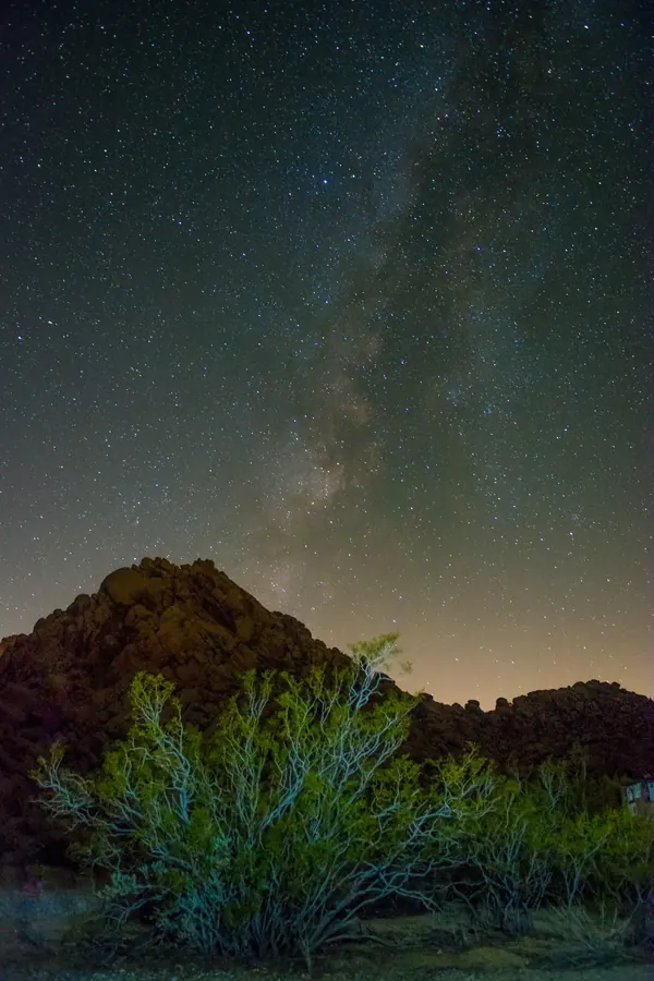 Night sky photograph taken on 2016-09-26 with Nikon D7100.